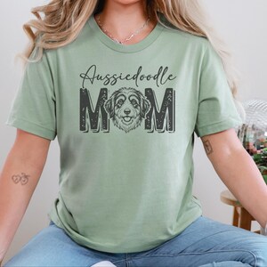 Camiseta de mamá de Aussiedoodle, camiseta de Doodle Mama, regalo personalizado para amantes de los perros, camiseta divertida para amantes del Aussie Doodle, camiseta de Doodle Mama imagen 7