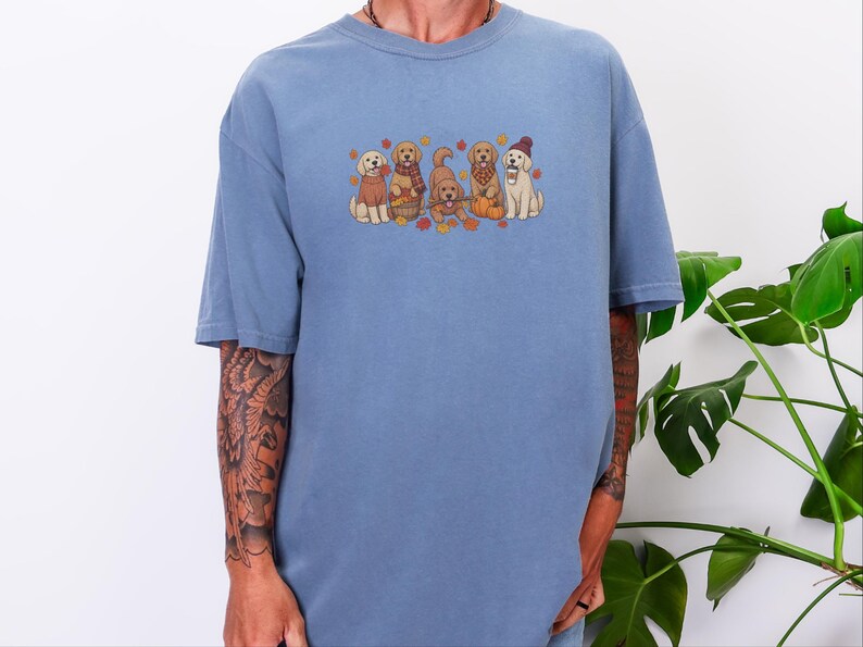 Herbst-Shirt mit Golden-Retriever-Motiv, Geschenk für Hundeliebhaber im Herbst, T-Shirt für Golden-Retriever-Mama, Sweatshirt mit Kürbismotiv, Kuschelige Kleidung für Welpen im Herbst Bild 7