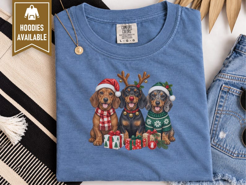 Christmas Dachshund Sweatshirt, Holiday Wiener Dog Shirt, Doxie Mom Gift, Festive Puppy Crewneck, Christmas Dog Lover Gift afbeelding 7
