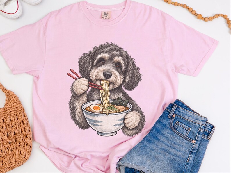 T-shirt Schnoodle Ramen, Cadeau pour propriétaire de Schnoodle, T-shirt pour amoureux des ramen, Cadeau pour maman de chien, T-shirt cuisine japonaise, T-shirt pour gourmand de nouilles image 1