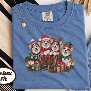 Corgi Christmas Shirt, Holiday Dog Shirt, Corgi Mom Gift, Festive Puppy Top, Dog Lover Gift Bild 7