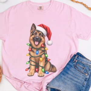Camiseta navideña de pastor alemán, regalo navideño para perros, sudadera para mamás de pastor alemán, camiseta con luces navideñas, regalo para dueños de perros imagen 3