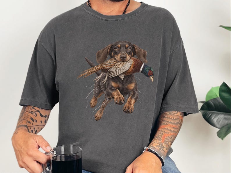 Camiseta de caza de teckel, regalo de caza de faisanes, camiseta de perro salchicha, camiseta de perro de caza de aves, regalo de cazador de tierras altas imagen 9