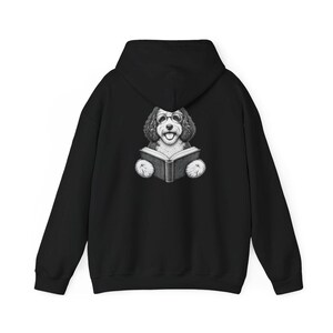 Camiseta de lectura para Sheepadoodle, camiseta para perros lectores, regalo para mamás de Sheepadoodle, regalo para amantes de los perros y los libros, camiseta vintage de biblioteca, camiseta para clubes de lectura imagen 11
