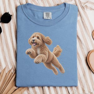 Camiseta Goldendoodle, Regalo para mamá Goldendoodle, Camiseta Perro Corredor, Regalo para papá Doodle, Camiseta Perro Rápido, Camiseta para Amantes de los Perros imagen 4