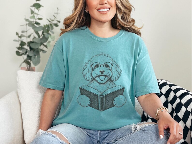 T-shirt met Maltipoo-hond, cadeau voor Maltipoo-moeder, T-shirt voor boekenwurm, T-shirt voor lezende hond, cadeau voor bibliothecaris, T-shirt voor hondenliefhebber met boeken, T-shirt voor boekenwurm afbeelding 2