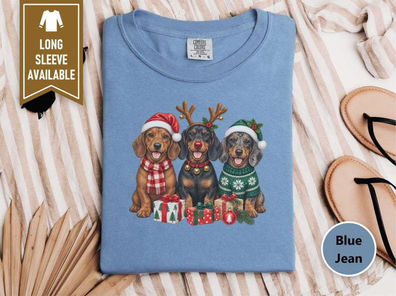 Christmas Dachshund Sweatshirt, Holiday Wiener Dog Shirt, Doxie Mom Gift, Festive Puppy Crewneck, Christmas Dog Lover Gift afbeelding 4