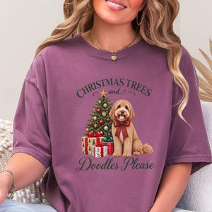 Cockapoo kerstshirt, kerstshirt voor huisdieren, cadeau voor cockapoo-liefhebbers, kerstbomen en doodles graag afbeelding 5