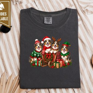 Christmas Australian Shepherd Shirt, Aussie Dog Mom Gift, Festive Holiday Sleigh Graphic Tee, Australian Christmas Sweatshirt afbeelding 6