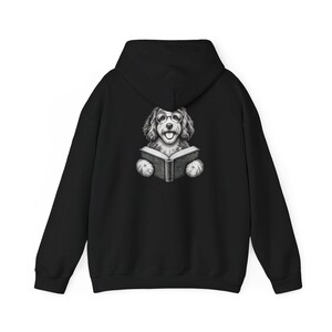 Maglietta per cani amanti dei libri, maglietta per amanti dei cani e dei libri, regalo per la mamma di un Aussiedoodle, maglietta per Aussiedoodle che legge, regalo per topi di biblioteca immagine 11
