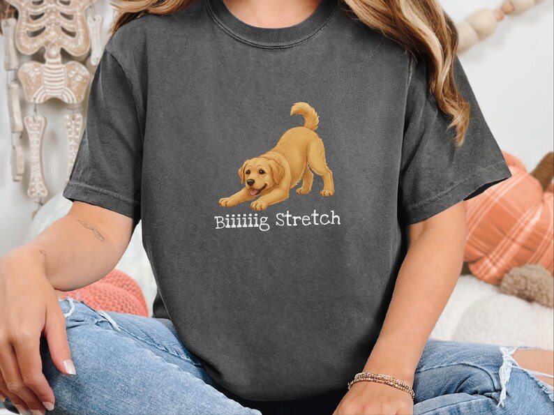 Comfort Colors Cute Dog Art Gift, Biiiiig Stretch Labrador Retriever Shirt, Yellow Lab Mom Tee, Funny Golden Lab Dad, Pet Owner Top image 2