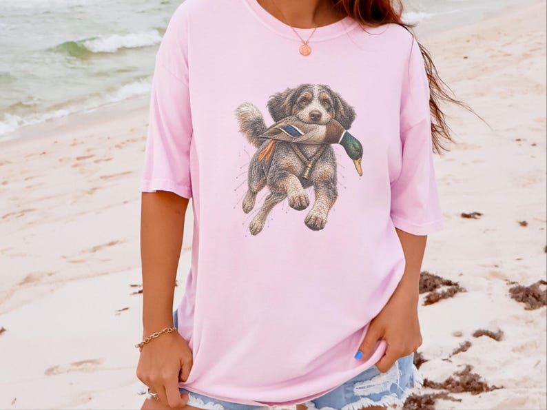 Aussiedoodle T-shirt voor de eendenjacht, cadeau voor watervogeljagers, retro natuur T-shirt, T-shirt voor eendenjagers afbeelding 7