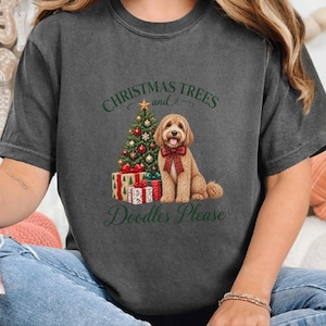 Cockapoo kerstshirt, kerstshirt voor huisdieren, cadeau voor cockapoo-liefhebbers, kerstbomen en doodles graag afbeelding 1