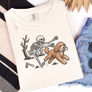 Camiseta Cavapoo, Camiseta de Perro Esqueleto, Camiseta de Perro de Halloween, Camiseta de Perro Espeluznante, Regalo para Mamá Cavapoo, Camiseta para Amantes de los Perros, Camiseta de Halloween de Esqueleto imagen 2