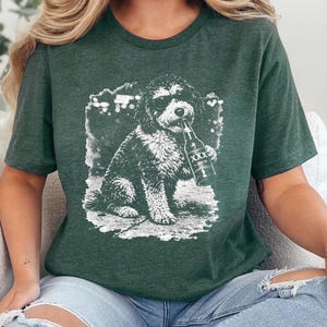Bernedoodle Tee, Funny Bernedoodle Drinking Beer T-Shirt, Cartoon Dog, Dog Dad Gift, Beer Lover imagen 6