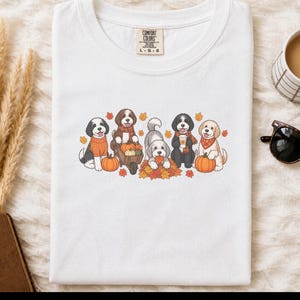 Camiseta de otoño para Sheepadoodle, Camiseta de otoño para perros, Regalo para amantes de los perros, Camiseta de otoño para mamás de perros, Mamá de Sheepadoodle, Camiseta acogedora de otoño imagen 9