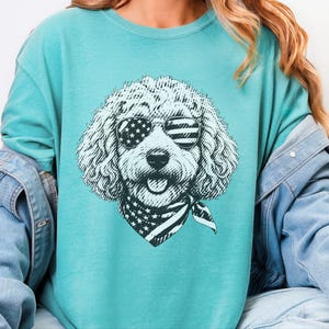 T-shirt Comfort Colors Goldendoodle patriotique, T-shirt Doodle pour la fête de l'Indépendance du 4 juillet, Haut pour propriétaire de chien rouge, blanc et bleu aux couleurs américaines image 3