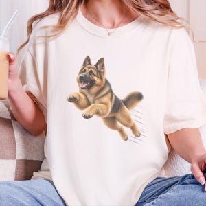 Koszulka z owczarkiem niemieckim, prezent dla owczarka niemieckiego, miłośnik owczarków, mama owczarka niemieckiego, rasa psa policyjnego, prezent dla psa K9, sztuka alzacka zdjęcie 8