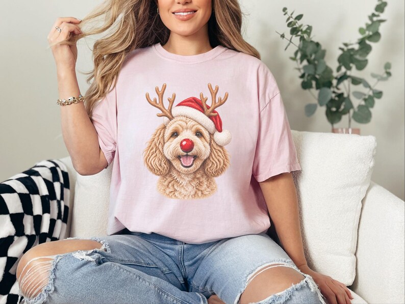 Camiseta de Natal com Maltipoo, Presente para Cachorro com Gorro de Papai Noel, Moletom de Natal para Pet, Camiseta com Filhote de Rena, Roupa de Natal para Amantes de Cães imagem 5