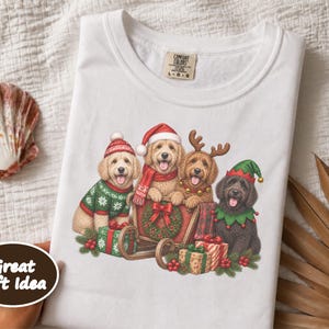 Goldendoodle Christmas Shirt, Holiday Dog Lover Gift, Festive Puppy Sweatshirt, Winter Doodle Tee afbeelding 7
