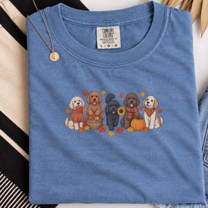 Herbstliches Hunde-Shirt, Geschenk für Cockapoo-Liebhaber, Herbstliches Hunde-Mama-Shirt, Gemütliches Herbst-T-Shirt Bild 8