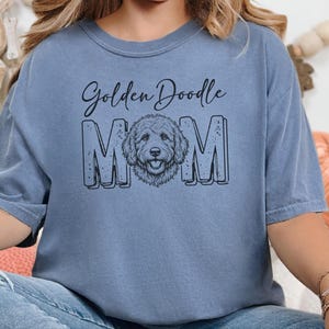 Camiseta Comfort Colors Doodle Mama, Camiseta para Mãe de Golden Doodle, Estampa para Amantes de Goldendoodle, Presente Divertido para Pais de Cães, Presente para Donos de Pets imagem 8