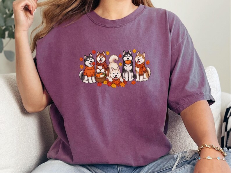 Autumn Dog Shirt, Husky Lover Gift, Fall Huskies Gathering Sweatshirt, Siberian Husky Dad Tee, Cute Puppy Pumpkin Fall Apparel afbeelding 7