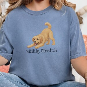 Comfort Colors Cute Dog Art Gift, Biiiiig Stretch Labrador Retriever Shirt, Yellow Lab Mom Tee, Funny Golden Lab Dad, Pet Owner Top image 10