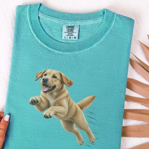 Żółta koszulka z labradorem, prezent dla mamy labradora, koszulka dla miłośnika retrieverów, koszulka dla mamy golden retrievera, koszulka dla mamy psa, koszulka dla miłośnika labradorów, koszulka dla szczeniaka zdjęcie 5