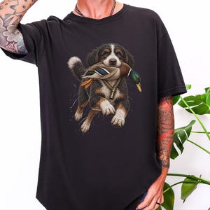 Bernedoodle jachtshirt, cadeau voor watervogeljager, shirt voor eendenjacht, T-shirt voor sportieve honden, cadeau voor Bernedoodle-eigenaar afbeelding 2