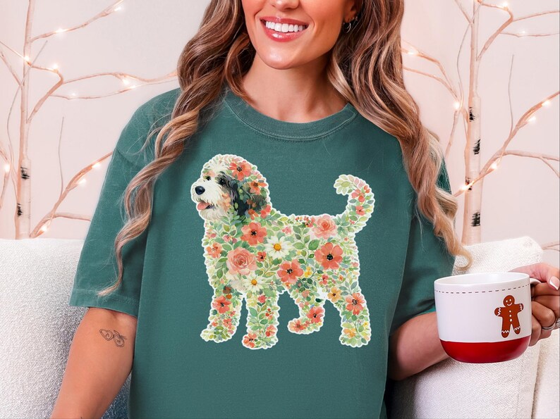 Comfort Colors Bernedoodle T-shirt, bloemensilhouet, cadeau voor hondenliefhebbers, T-shirt, tuinkunst voor hondenmoeders en -vaders, botanische huisdiereigenaar, Bernedoodle T-shirt afbeelding 9