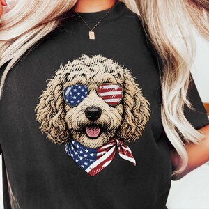 Comfort Colors Patriotic Maltipoo Dog Mom Shirt, 4th of July American Dog Lover Tee, USA Independence Day Maltipoo Owner T-Shirt imagen 4