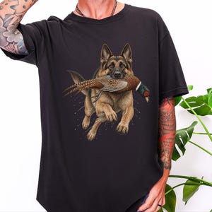 T-shirt met Duitse Herder, cadeau voor fazantenjacht, T-shirt met natuurafbeeldingen, T-shirt voor hondenliefhebbers, cadeau-idee voor jagers, cadeau voor een Duitse Herder afbeelding 1