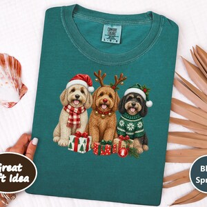 Cockapoo Christmas Sweatshirt, Cockapoo Lover Gift, Holiday Dog Shirt, Christmas Cockapoo Mom Gift afbeelding 8