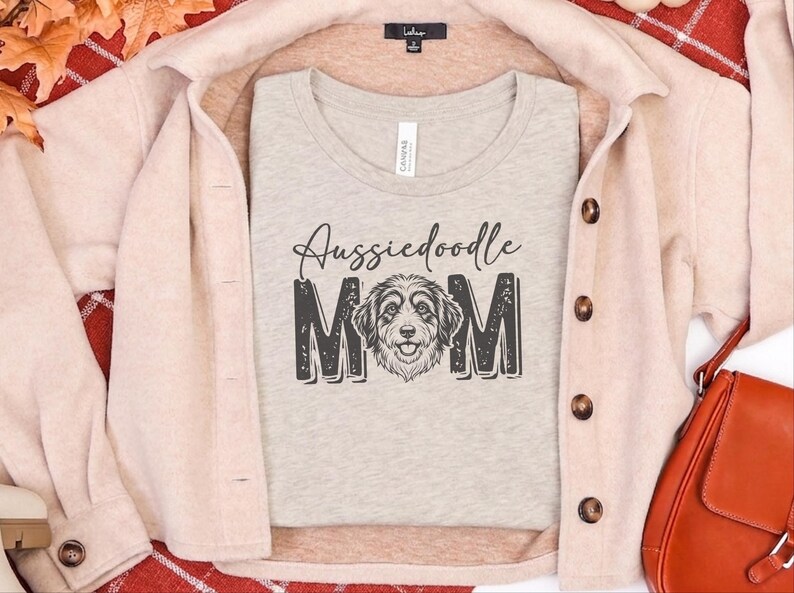 Camiseta de mamá de Aussiedoodle, camiseta de Doodle Mama, regalo personalizado para amantes de los perros, camiseta divertida para amantes del Aussie Doodle, camiseta de Doodle Mama imagen 6