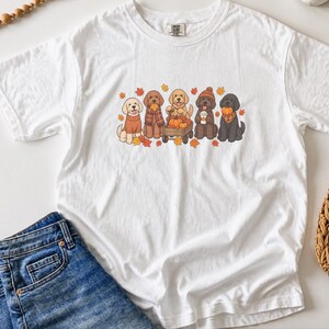 Camiseta de otoño para labradoodles, regalo para amantes de los perros en otoño, sudadera acogedora de la temporada de calabazas, camiseta para mamás de labradoodles imagen 4