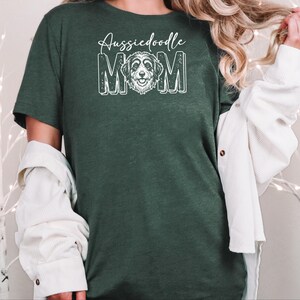 Camiseta de mamá de Aussiedoodle, camiseta de Doodle Mama, regalo personalizado para amantes de los perros, camiseta divertida para amantes del Aussie Doodle, camiseta de Doodle Mama imagen 8
