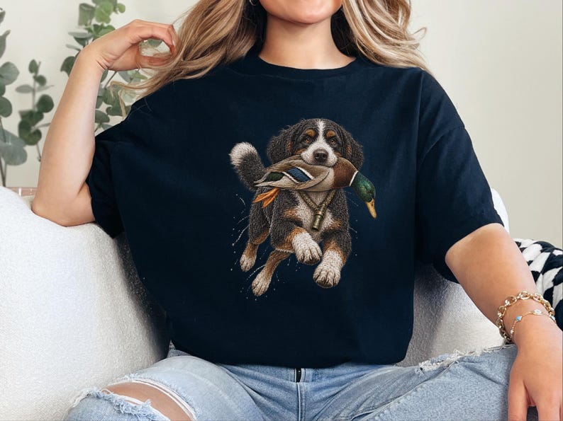 Bernedoodle jachtshirt, cadeau voor watervogeljager, shirt voor eendenjacht, T-shirt voor sportieve honden, cadeau voor Bernedoodle-eigenaar afbeelding 3