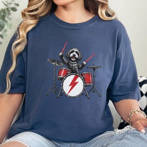Camiseta de baterista Cockapoo, presente para amante de rock, camiseta de bateria, presente para pai de Cockapoo, camiseta de músico de rock imagem 6