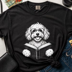 T-shirt met Maltipoo-hond, cadeau voor Maltipoo-moeder, T-shirt voor boekenwurm, T-shirt voor lezende hond, cadeau voor bibliothecaris, T-shirt voor hondenliefhebber met boeken, T-shirt voor boekenwurm afbeelding 6