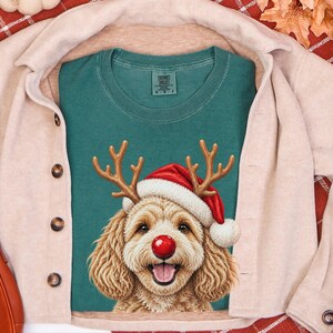 Camiseta de Natal com Maltipoo, Presente para Cachorro com Gorro de Papai Noel, Moletom de Natal para Pet, Camiseta com Filhote de Rena, Roupa de Natal para Amantes de Cães imagem 10