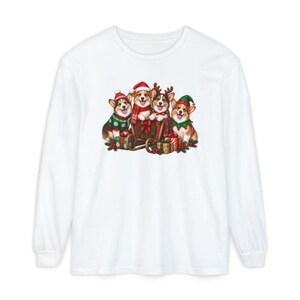 Corgi Christmas Shirt, Holiday Dog Shirt, Corgi Mom Gift, Festive Puppy Top, Dog Lover Gift Bild 14