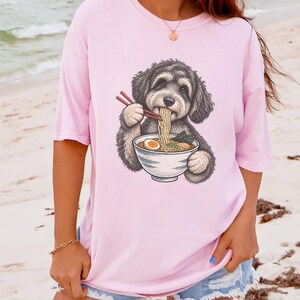 T-shirt Schnoodle Ramen, Cadeau pour propriétaire de Schnoodle, T-shirt pour amoureux des ramen, Cadeau pour maman de chien, T-shirt cuisine japonaise, T-shirt pour gourmand de nouilles image 5