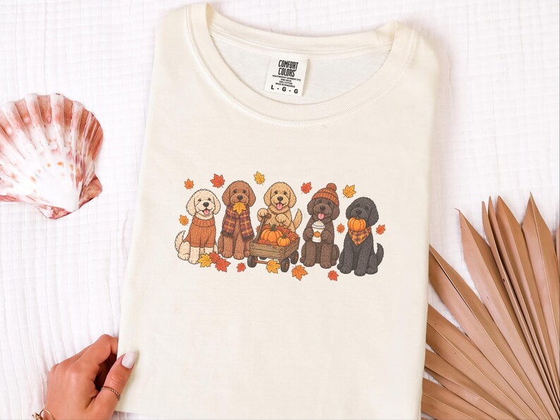 Camiseta de otoño para labradoodles, regalo para amantes de los perros en otoño, sudadera acogedora de la temporada de calabazas, camiseta para mamás de labradoodles imagen 2