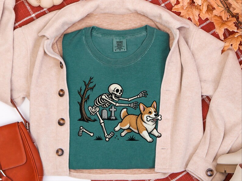 T-shirt met skelethond, Halloween Corgi-shirt, grappig Corgi-cadeau, griezelig T-shirt, Corgi-moedershirt, T-shirt met skelethond afbeelding 2