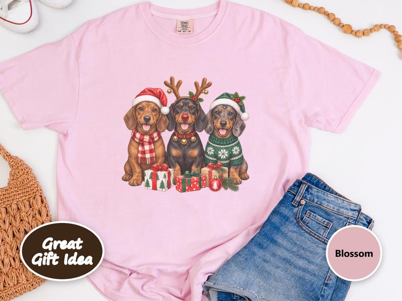 Christmas Dachshund Sweatshirt, Holiday Wiener Dog Shirt, Doxie Mom Gift, Festive Puppy Crewneck, Christmas Dog Lover Gift afbeelding 6