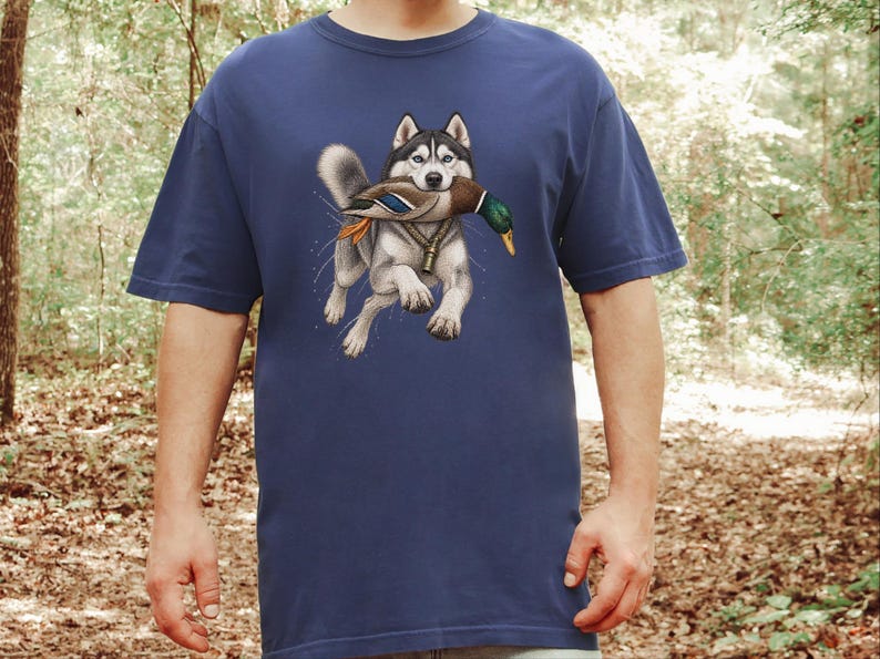 T-Shirt mit Siberian Husky-Motiv, Geschenk für Entenjäger, T-Shirt für Wasservogeljäger, Geschenk für Husky-Liebhaber, Entenjagd-Shirt, T-Shirt mit Wildtiermotiven, Geschenk für Naturliebhaber Bild 1