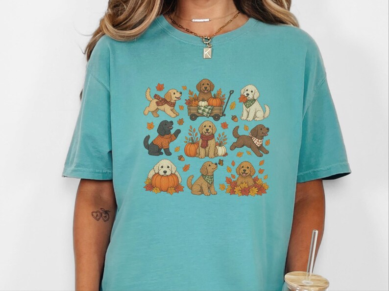 Camiseta para mamás de Goldendoodle, regalo para amantes de los perros de Goldendoodle, camiseta de otoño para amantes de los perros, sudadera con capucha estilo huerto de calabazas, camiseta de otoño para perros, sudadera para mamás de Goldendoodle imagen 4