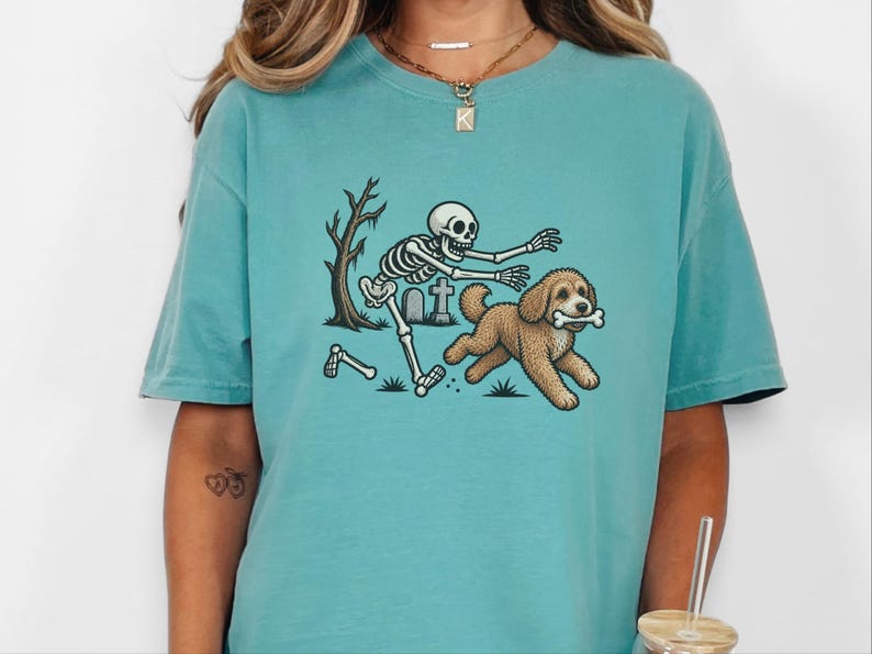 Camiseta Cavapoo, Camiseta de Perro Esqueleto, Camiseta de Perro de Halloween, Camiseta de Perro Espeluznante, Regalo para Mamá Cavapoo, Camiseta para Amantes de los Perros, Camiseta de Halloween de Esqueleto imagen 3