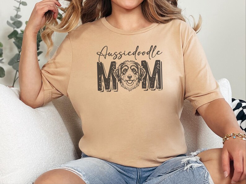 Camiseta de mamá de Aussiedoodle, camiseta de Doodle Mama, regalo personalizado para amantes de los perros, camiseta divertida para amantes del Aussie Doodle, camiseta de Doodle Mama imagen 5